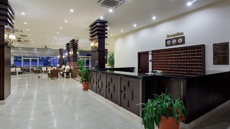 Armas Garden Hotel 高纳克 外观 照片
